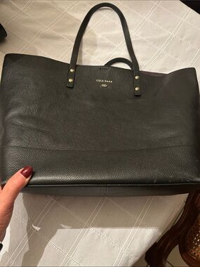 Cole Haan Black Pebbled Leather Tote Bag – Gold-Tone Hardware